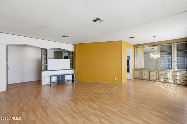 2650 W UNION HILLS Drive 62, Phoenix, AZ 85027