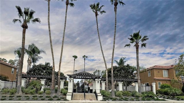 2971 W Bradley Place, Tustin, CA 92782