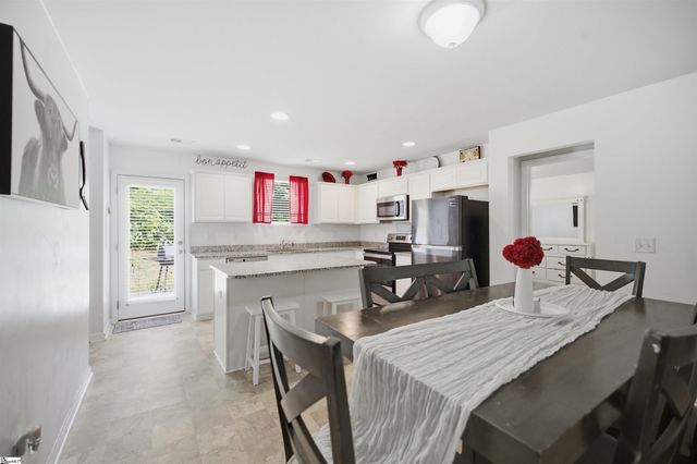 712 Roebuck Avenue, Roebuck, SC 29376