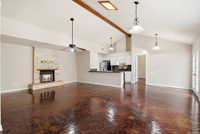 754 Briarbend Dr, New Braunfels, TX 78130