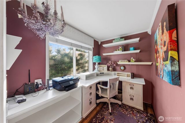 4951 Surfcrest Drive, Oak Harbor, WA 98277