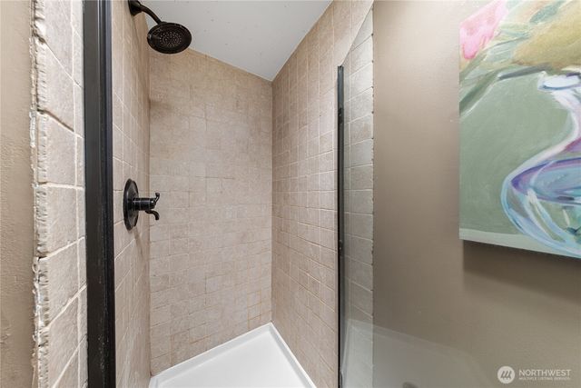 4951 Surfcrest Drive, Oak Harbor, WA 98277