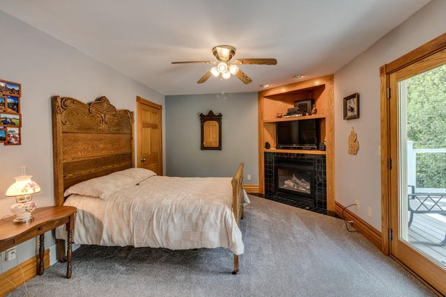 1875 E Dr, East Leroy, MI 49051