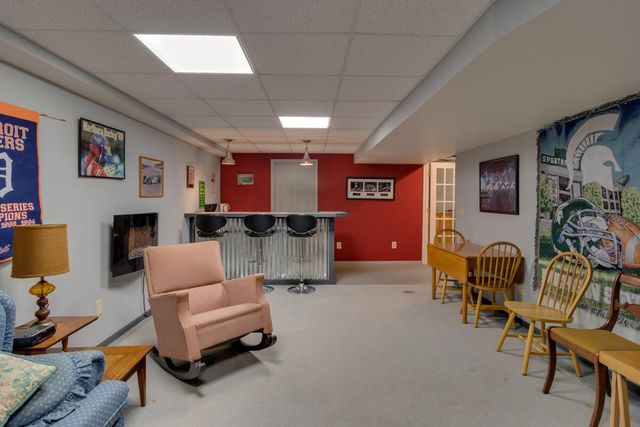 1875 E Dr, East Leroy, MI 49051