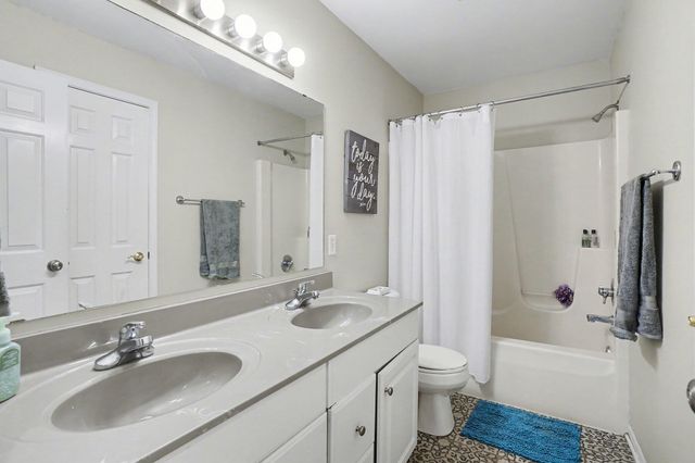 1464 Hillridge Way, Zeeland, MI 49464