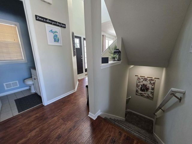 1464 Hillridge Way, Zeeland, MI 49464