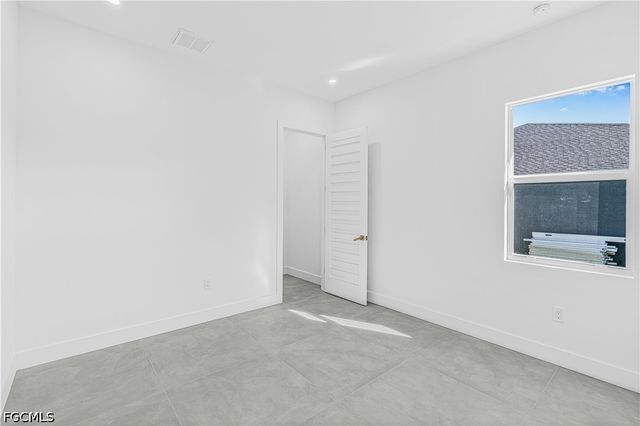 512 NW 35th PL, Cape Coral, FL 33993