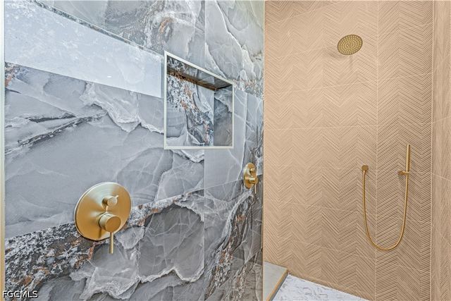 512 NW 35th PL, Cape Coral, FL 33993