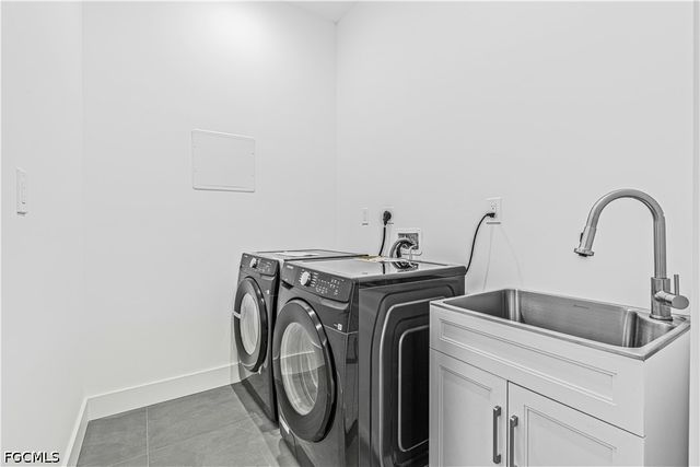 512 NW 35th PL, Cape Coral, FL 33993