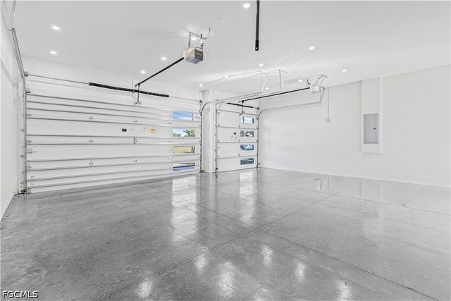 512 NW 35th PL, Cape Coral, FL 33993