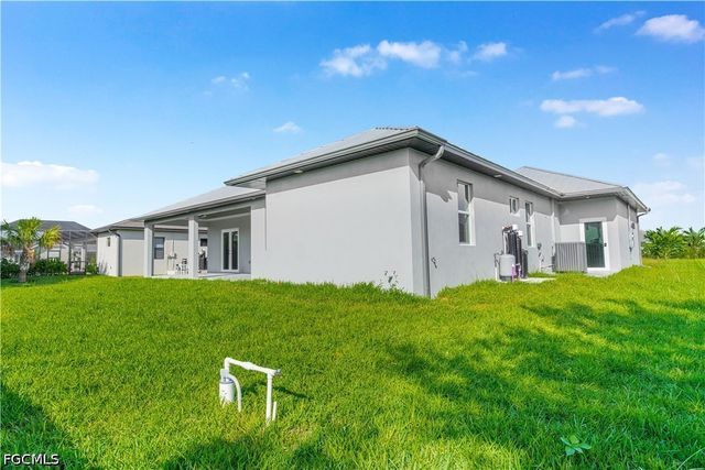 512 NW 35th PL, Cape Coral, FL 33993