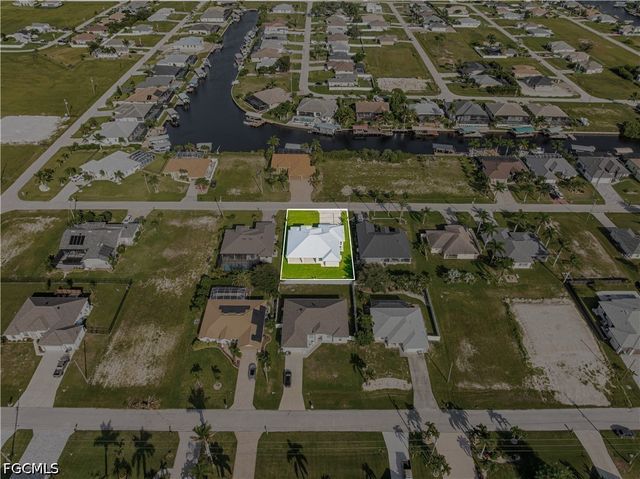 512 NW 35th PL, Cape Coral, FL 33993