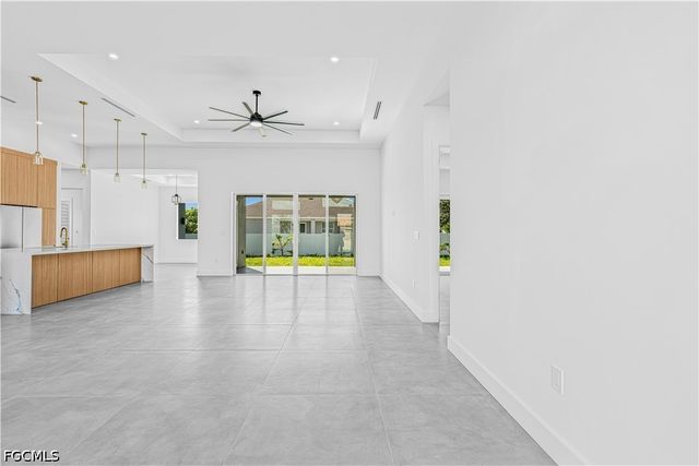 512 NW 35th PL, Cape Coral, FL 33993