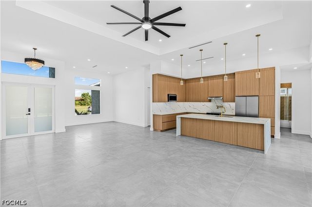 512 NW 35th PL, Cape Coral, FL 33993