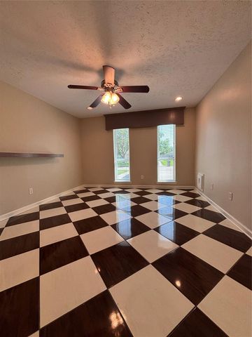 409 Bellmar Lane, Friendswood, TX 77546
