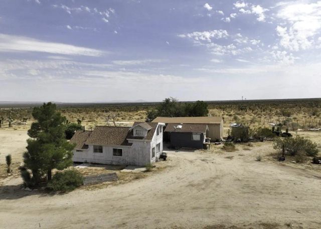 32800 224th Street East, Llano, CA 93544