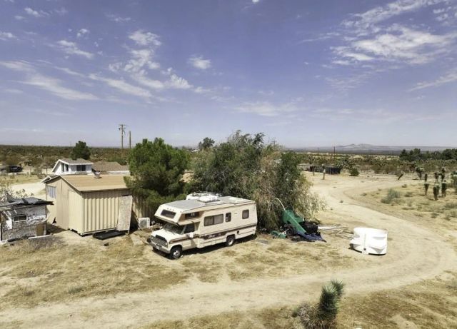 32800 224th Street East, Llano, CA 93544