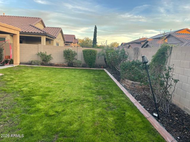 10743 W Desert Elm Lane, Peoria, AZ 85383