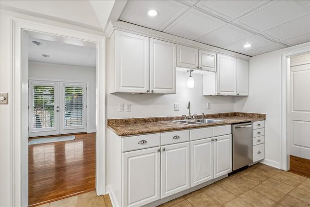 1858 KIMBROUGH RD, Germantown, TN 38138