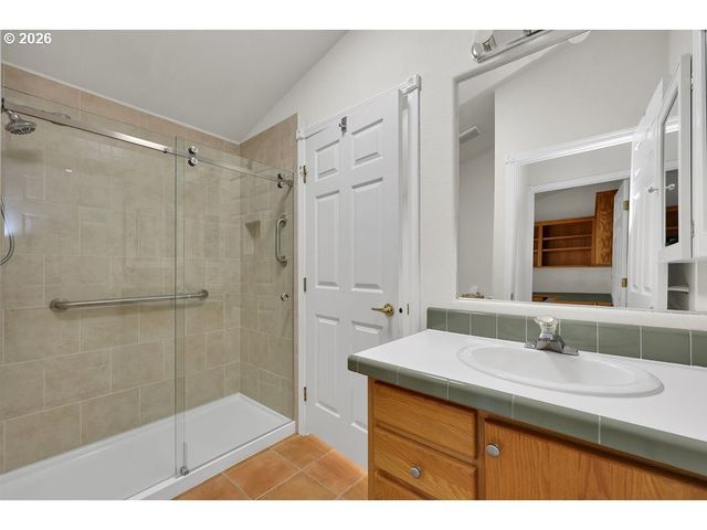 301 MANZANITA Dr, Florence, OR 97439