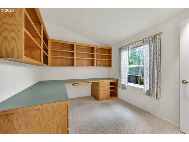 301 MANZANITA Dr, Florence, OR 97439