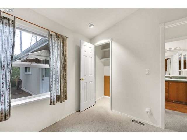 301 MANZANITA Dr, Florence, OR 97439