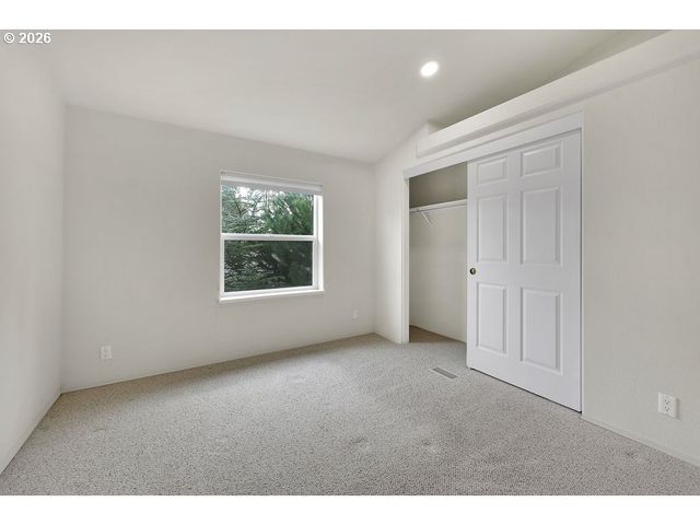 301 MANZANITA Dr, Florence, OR 97439