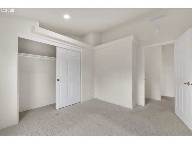 301 MANZANITA Dr, Florence, OR 97439