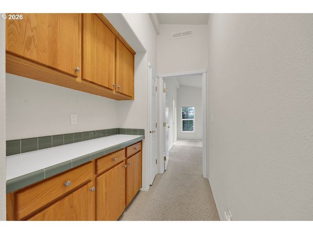 301 MANZANITA Dr, Florence, OR 97439