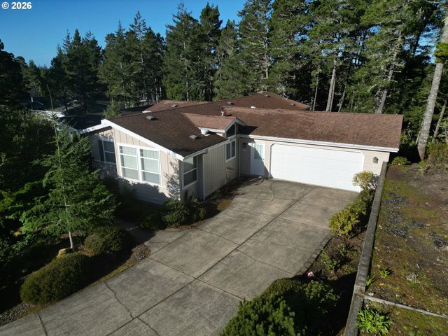 301 MANZANITA Dr, Florence, OR 97439