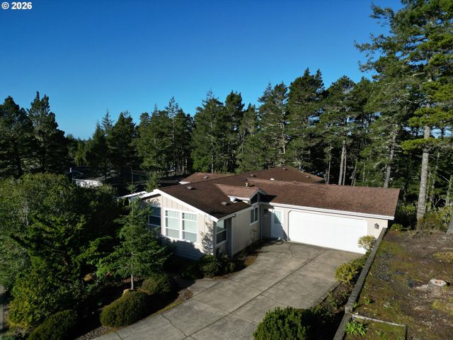 301 MANZANITA Dr, Florence, OR 97439