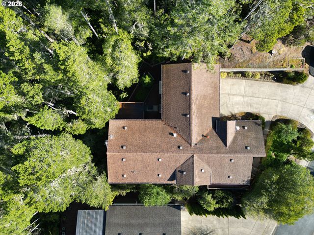 301 MANZANITA Dr, Florence, OR 97439