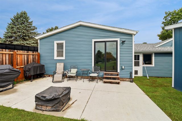 6455 NE 5th Avenue, Pleasant Hill, IA 50327