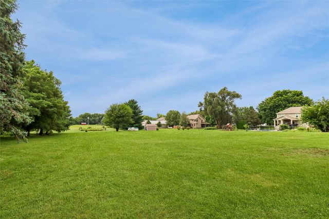 6455 NE 5th Avenue, Pleasant Hill, IA 50327