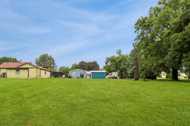 6455 NE 5th Avenue, Pleasant Hill, IA 50327