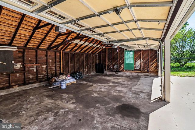 233 LANDENBERG RD, Landenberg, PA 19350