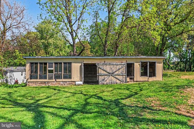 233 LANDENBERG RD, Landenberg, PA 19350