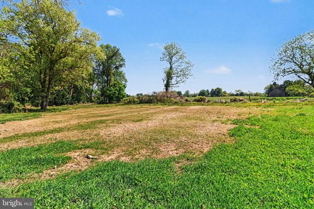 233 LANDENBERG RD, Landenberg, PA 19350