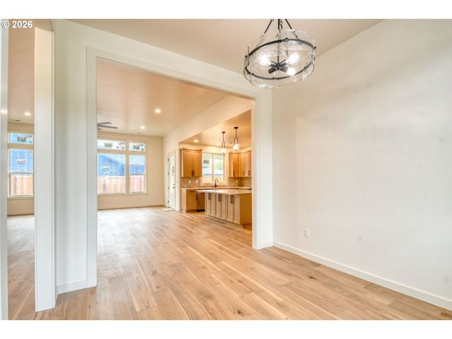 904 Sw 43rd St, Pendleton, OR 97801