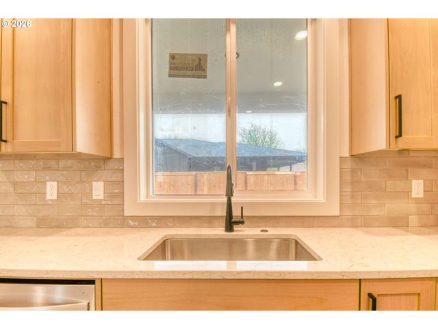 904 Sw 43rd St, Pendleton, OR 97801