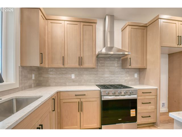 904 Sw 43rd St, Pendleton, OR 97801