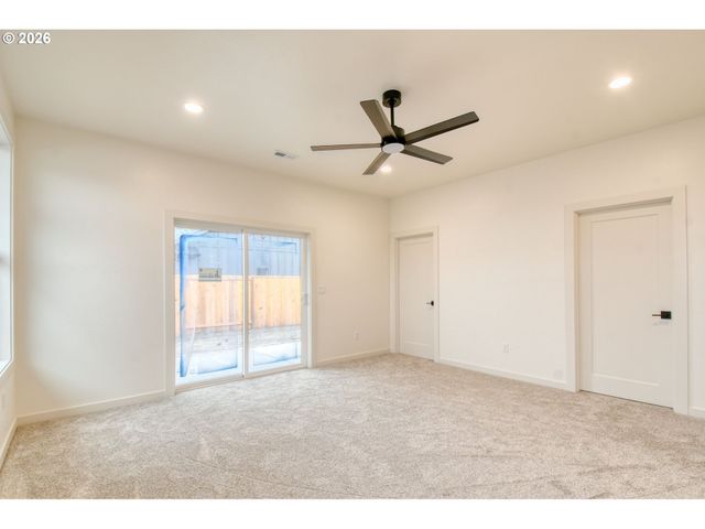 904 Sw 43rd St, Pendleton, OR 97801