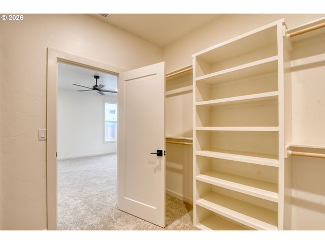 904 Sw 43rd St, Pendleton, OR 97801