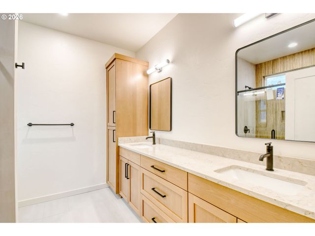 904 Sw 43rd St, Pendleton, OR 97801