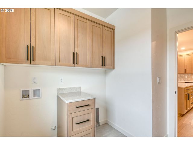 904 Sw 43rd St, Pendleton, OR 97801