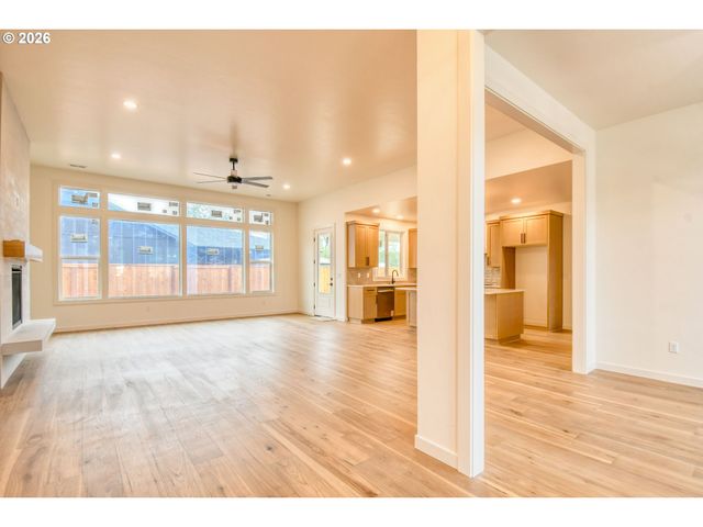 904 Sw 43rd St, Pendleton, OR 97801