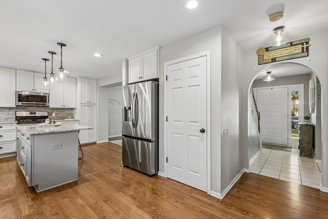 1108 Talbot Lane, Grayslake, IL 60030