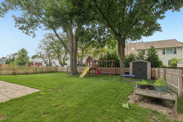1108 Talbot Lane, Grayslake, IL 60030