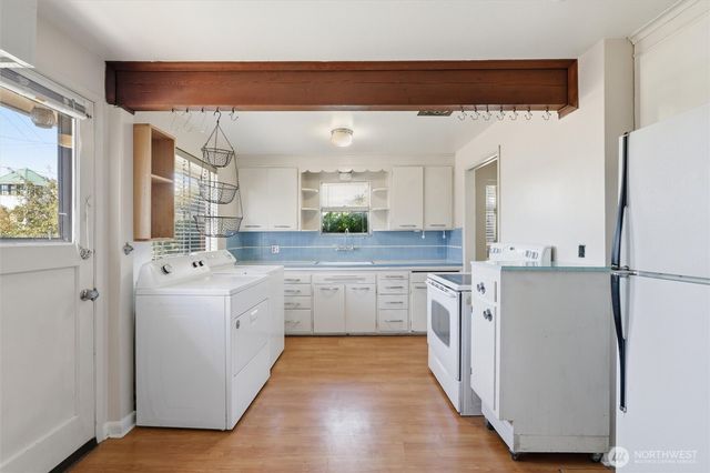 5603 SW Lander Street, Seattle, WA 98116