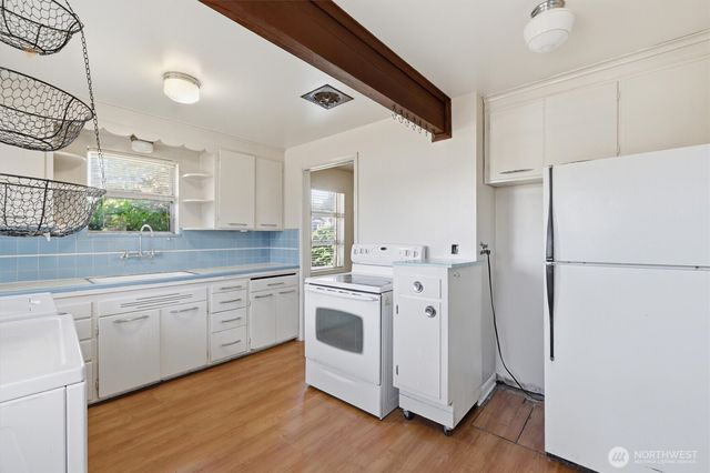 5603 SW Lander Street, Seattle, WA 98116